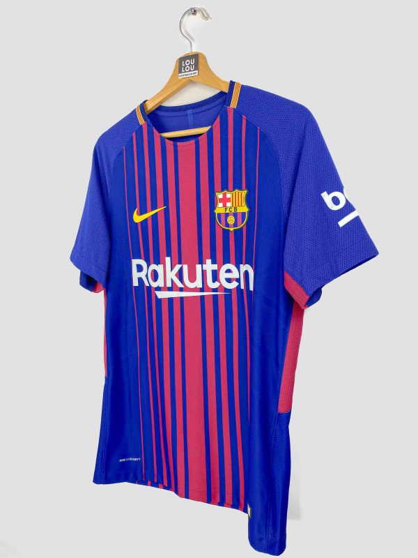 classic football shirt of barcelona nameset iniesta