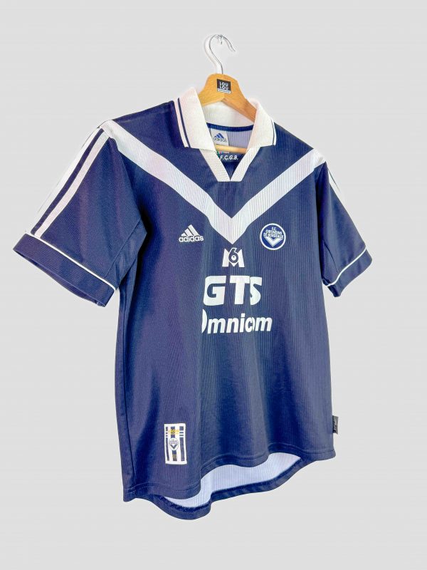 Maillot de football vintage Bordeaux années 1990, modèle porté par Sylvain Wiltord lors de la saison 99-00.