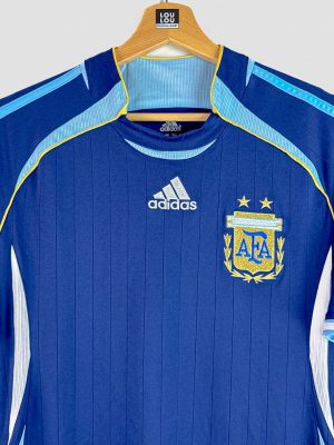 Gros plan du maillot de football vintage Argentine 2006